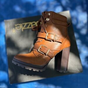Women’s heeled boots